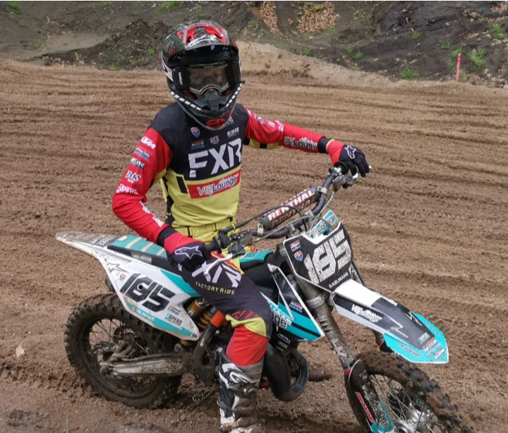 ezgif.com-gif-maker (1)